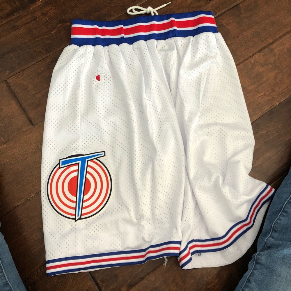 Champion tune squad shorts in black and white
